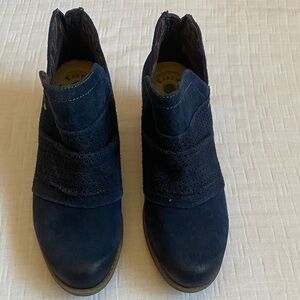 EARTH ORGINS  Navy Suede Perforated Ankle Booties